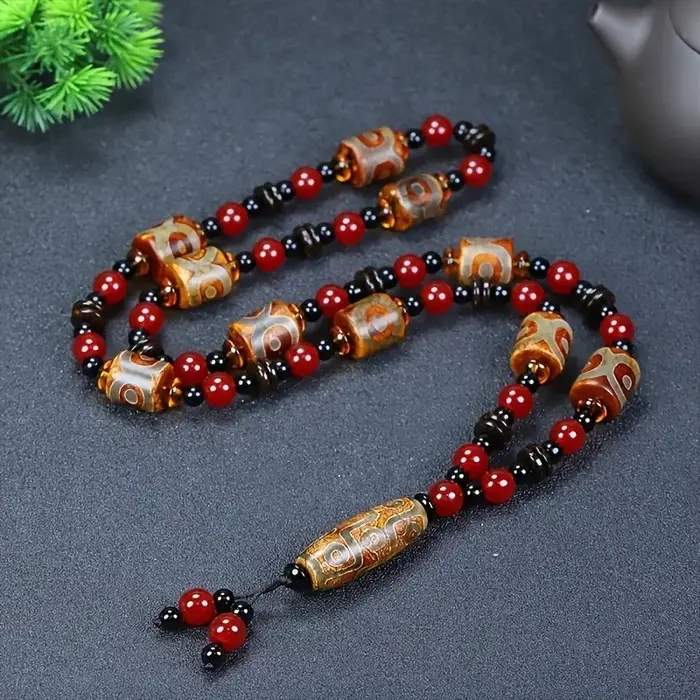 Collier pendentif Nine Eyes en calcédoine gris foncé pour femmes élégantes et mystérieuses occasions quotidiennes et spéciales