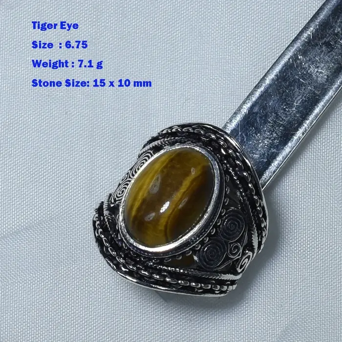 Bague en pierre semi-précieuse œil de tigre plaquée argent 925 pour femmes élégance et force occasion spéciale