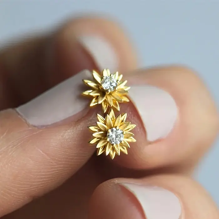 Huitan – boucles d'oreilles à fleurs délicates, couleur blanc/doré, accessoires fantaisie pour femme