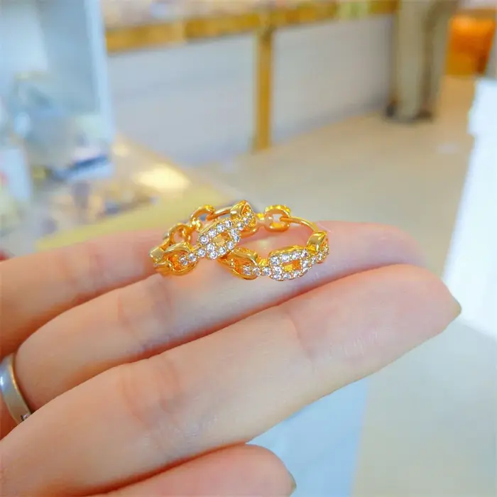 Boucles d'oreilles créoles en chaîne pour femmes