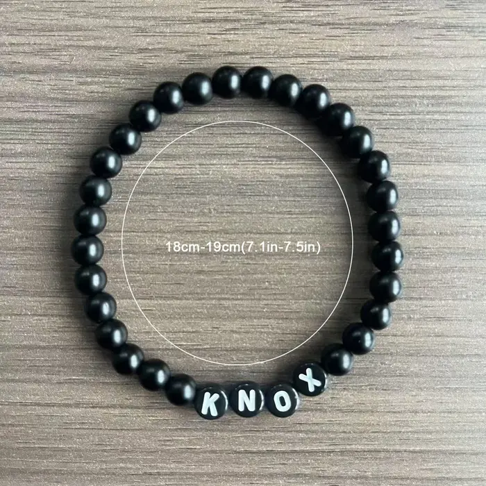 Bracelet de nom de perle noire mate