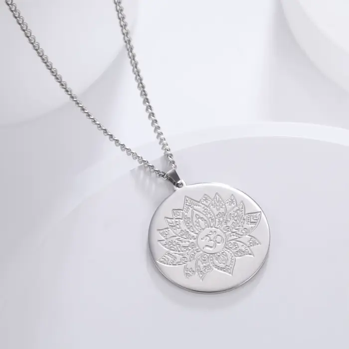 EUEAVAN Collier Pendentif Fleur de Lotus Om Vintage, Colliers Bouddhistes Hindous Aum Ohm, Amulette 